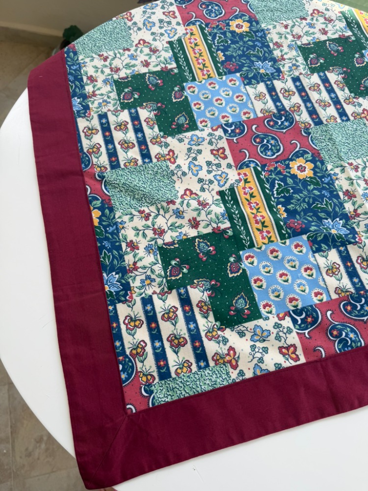 Patchwork Harmony - 82*82 cm Runner