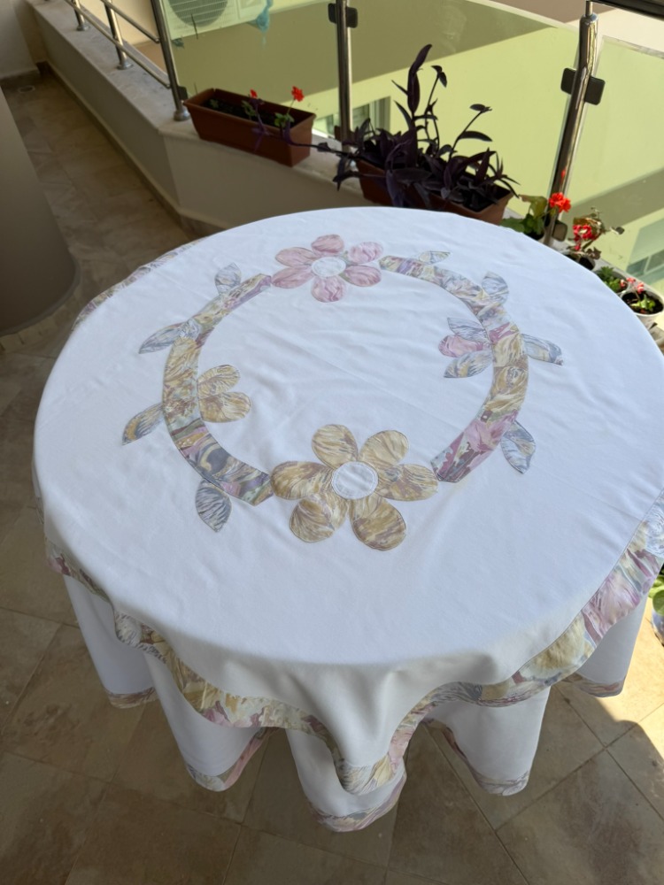 Spring Wreath | El Yapımı Aplike Masa Örtüsü Seti