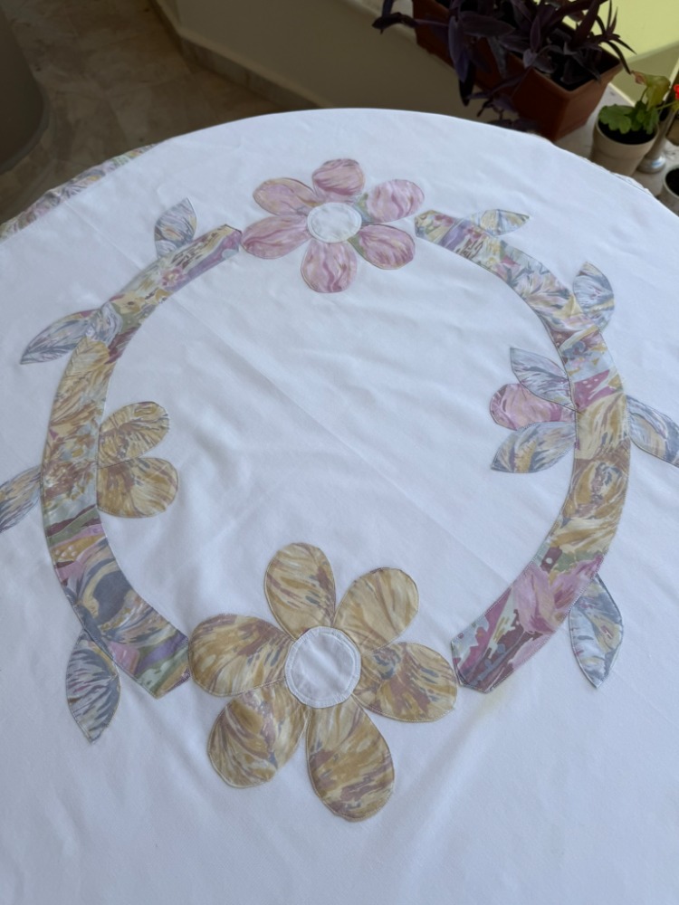 Spring Wreath | El Yapımı Aplike Masa Örtüsü Seti