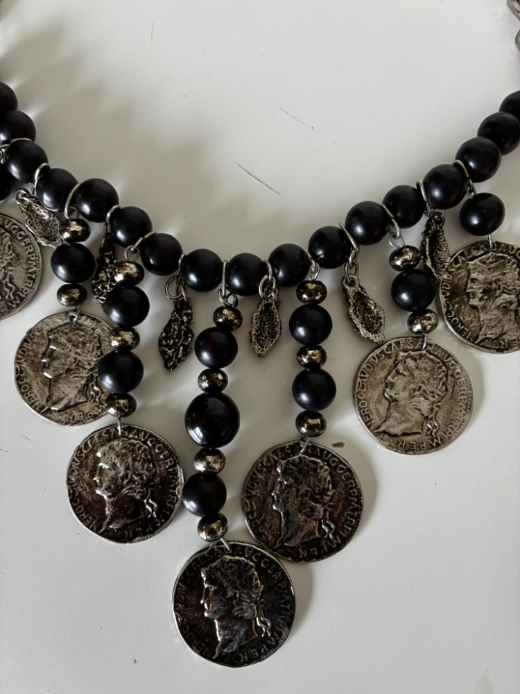 Obsidian Empire – Vintage Statement Kolye