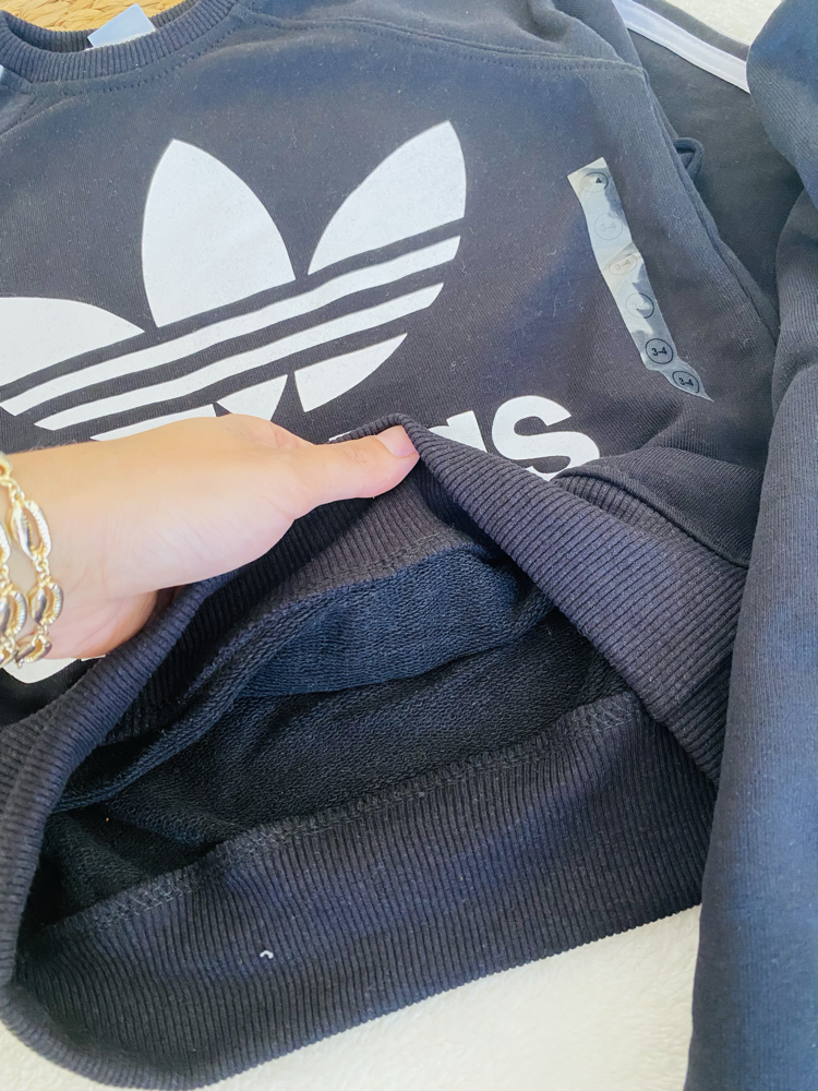 Siyah Adidas marka takım