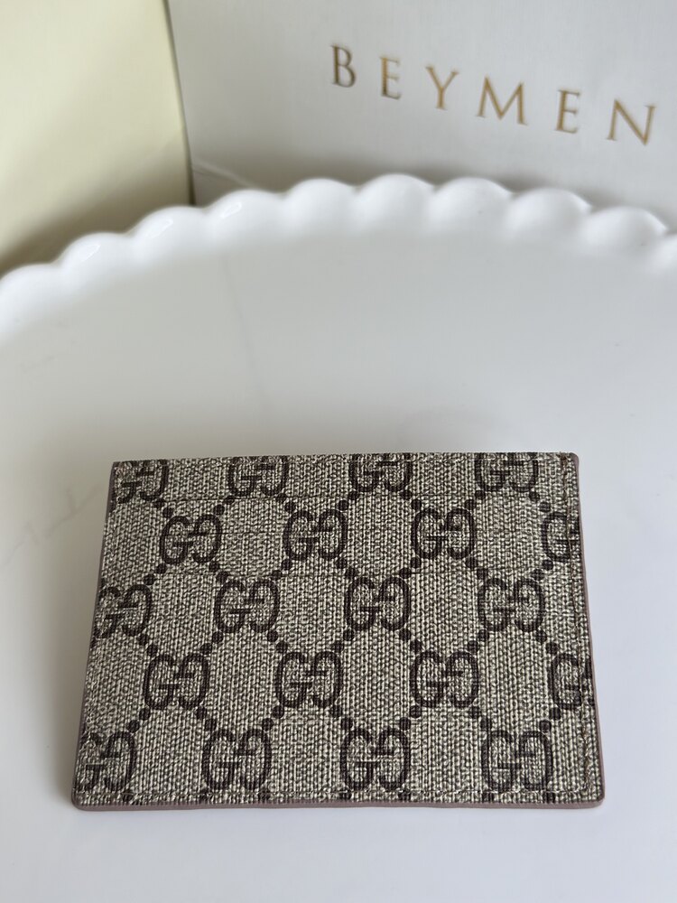 GUCCİ kartlık 