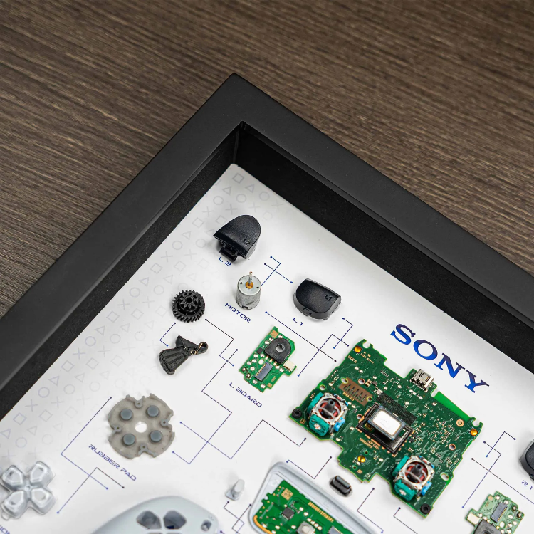 Sony PS5 DualSense Controller – Parçalanmış Tasarım Çerçeveli Duvar Tablosu