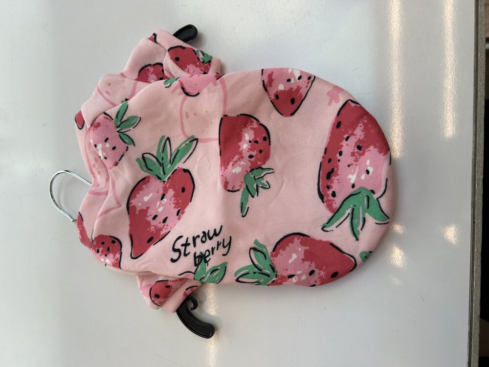 ÇİLEK DESENLİ PAMUKLU BLUZ