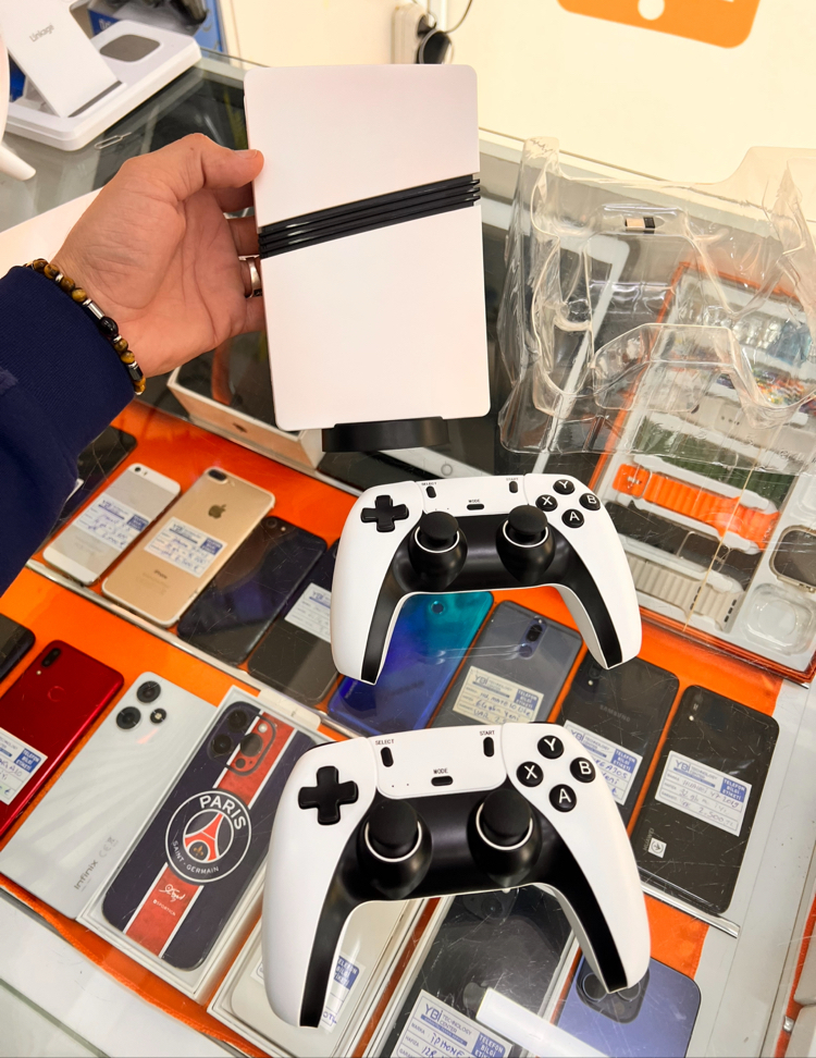 Ps5 pro 30.000 adet güncel oyun 4k kalitesinde kasma donma yok