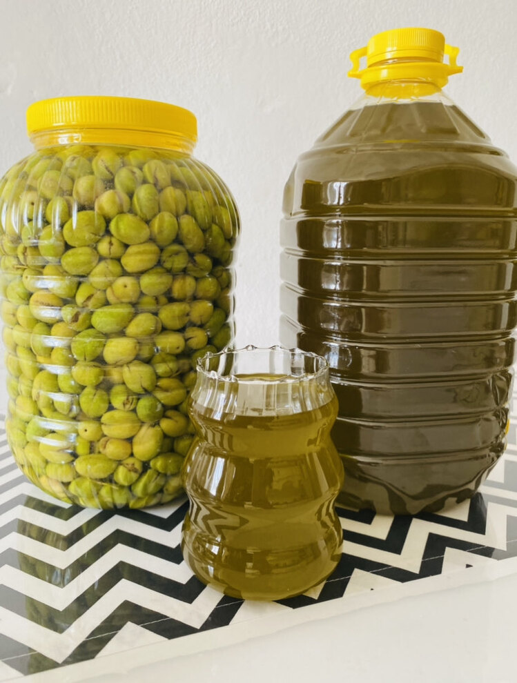 Erken hasat soğuk sıkım zeytinyağı 5 litre Ve 5lik kırma zeytin 