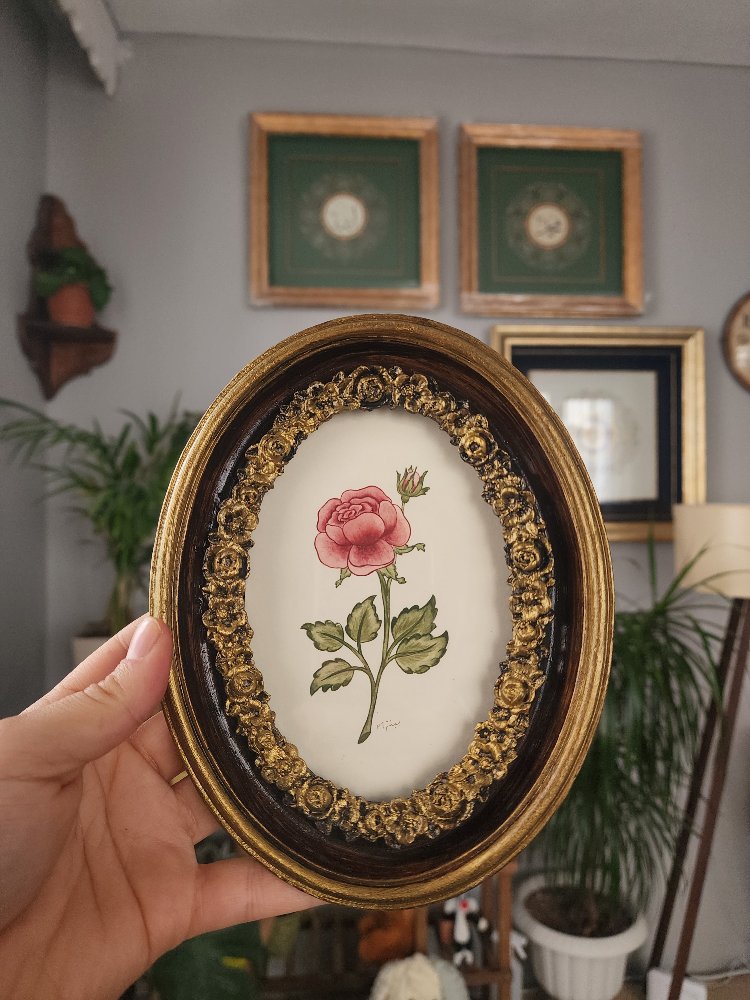 Güllü Oval Çerçevede Şukufe