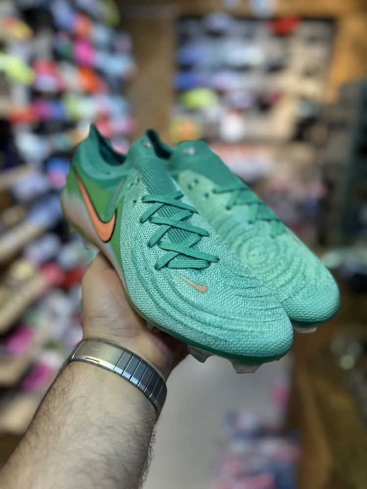 Luna Green 2