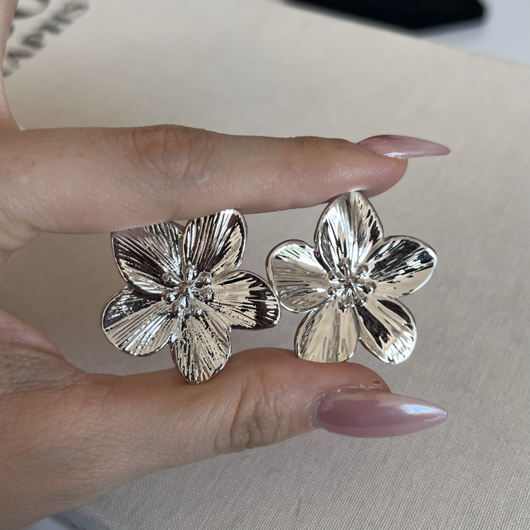 Yonca Silver Küpe