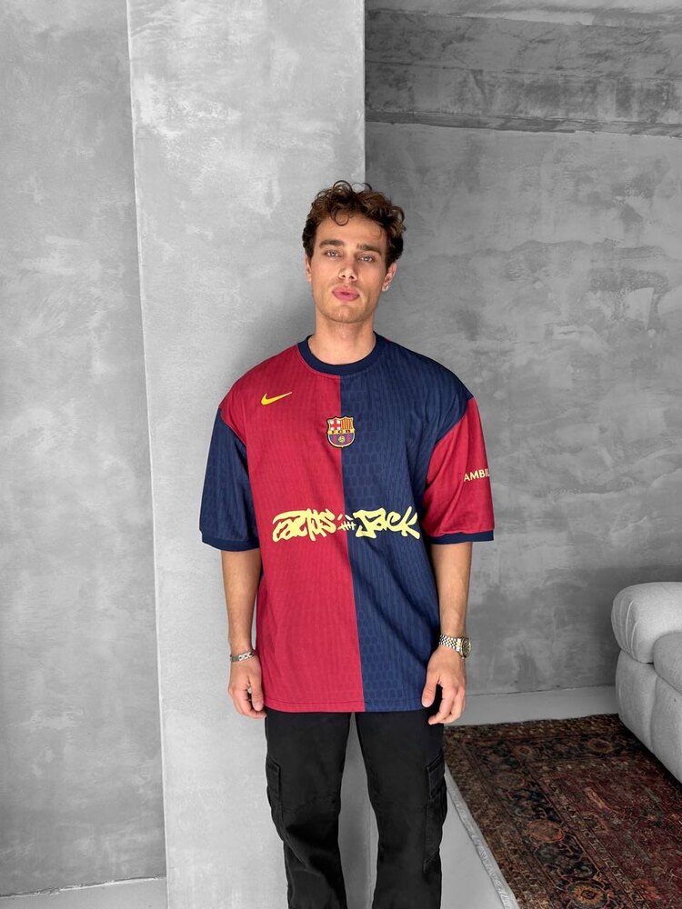 BARCELONA TRAVİS SCOTT PARÇALI OVERSİZE T-SHİRT