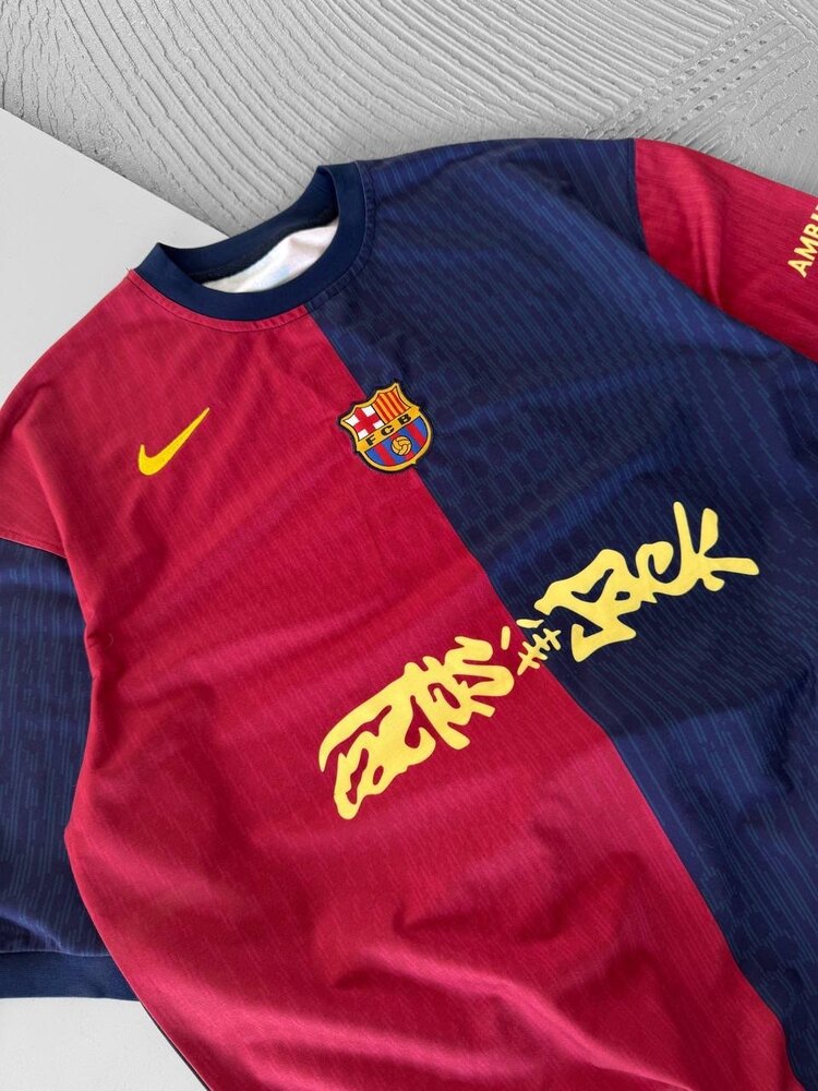 BARCELONA TRAVİS SCOTT PARÇALI OVERSİZE T-SHİRT