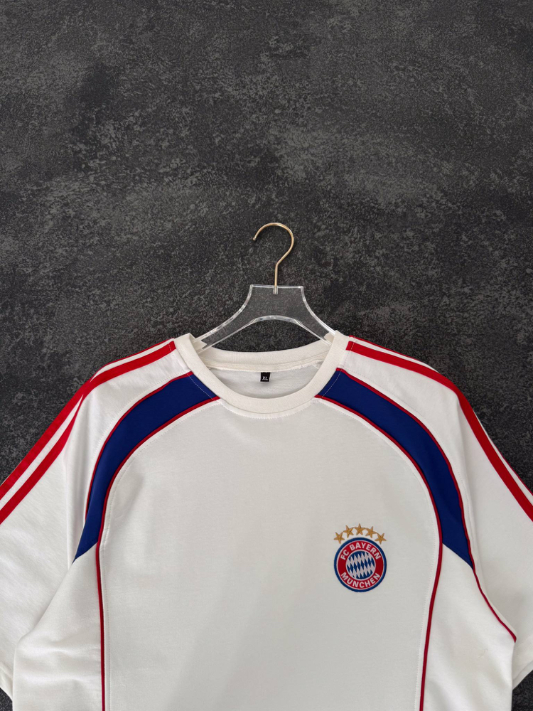 BAYERN MÜNİH RETRO OVERSİZE T-SHİRT BEYAZ