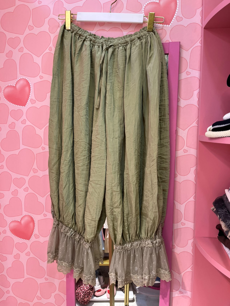 Dantel detaylı pantolon