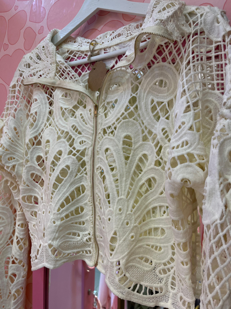 Dantel crop ceket