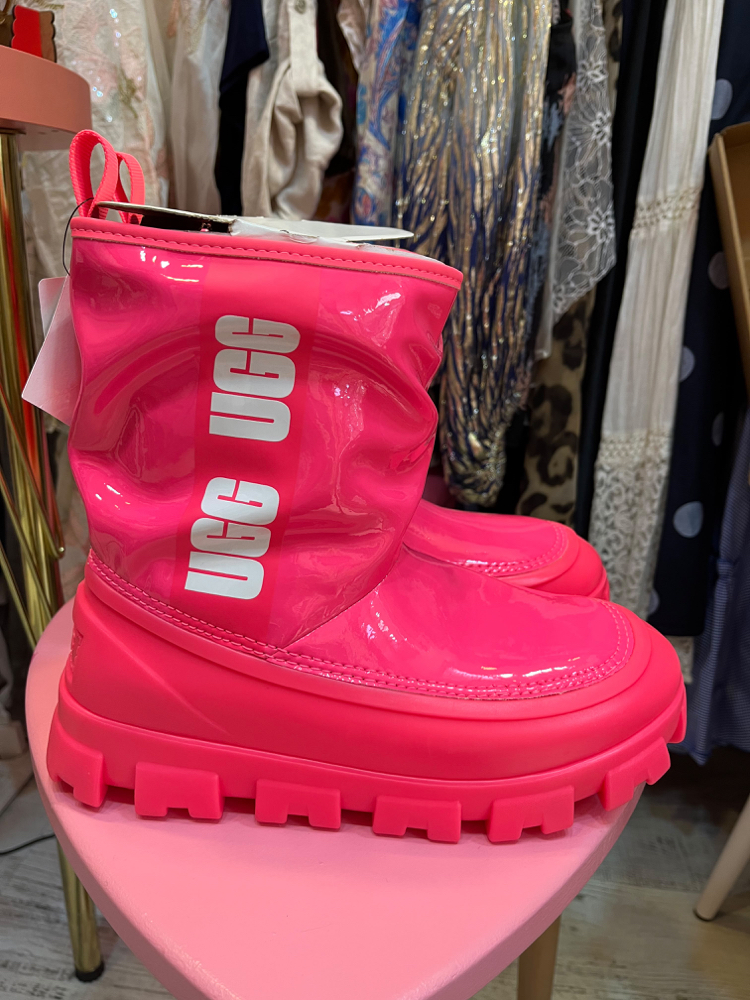Ugg classic Brellah mini bot