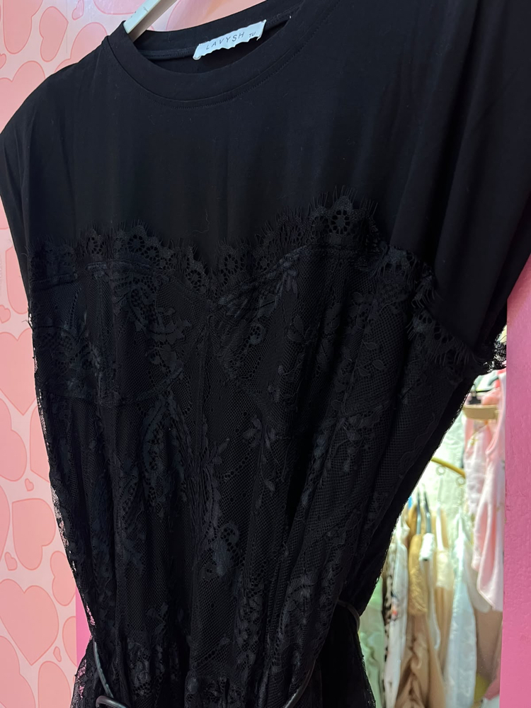 Dantelli ve kemerli tshirt elbise