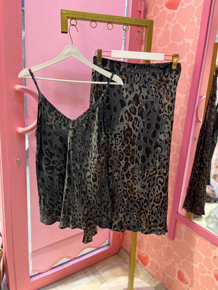 Leopar saten takım