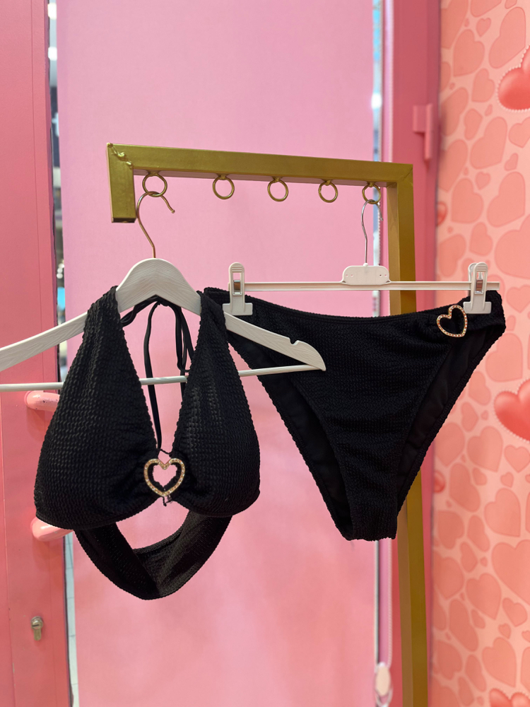 Kalp aksesuarlı bikini
