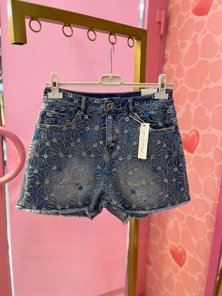 İşlemeli denim şort