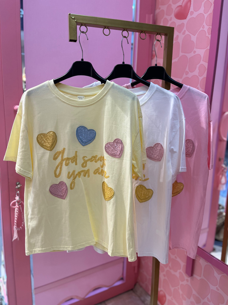 Payetli kalpli ve yazılı tshirt