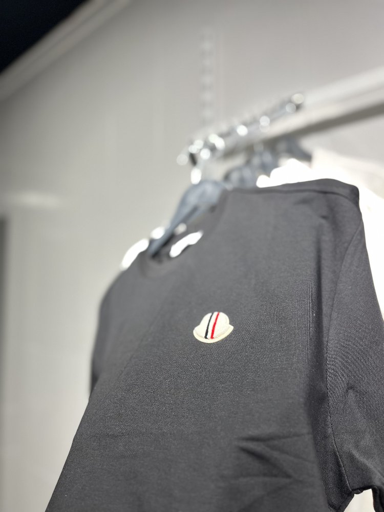Göğüs Nakış T-Shirt
