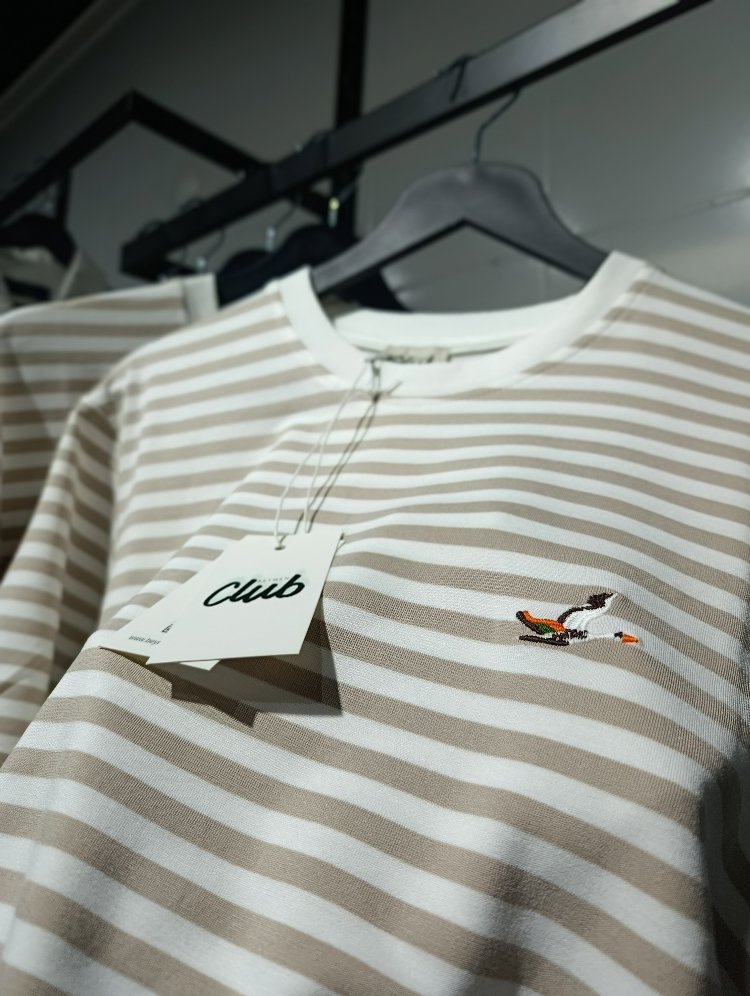 Göğüs Nakış Sıfır Yaka T-Shirt