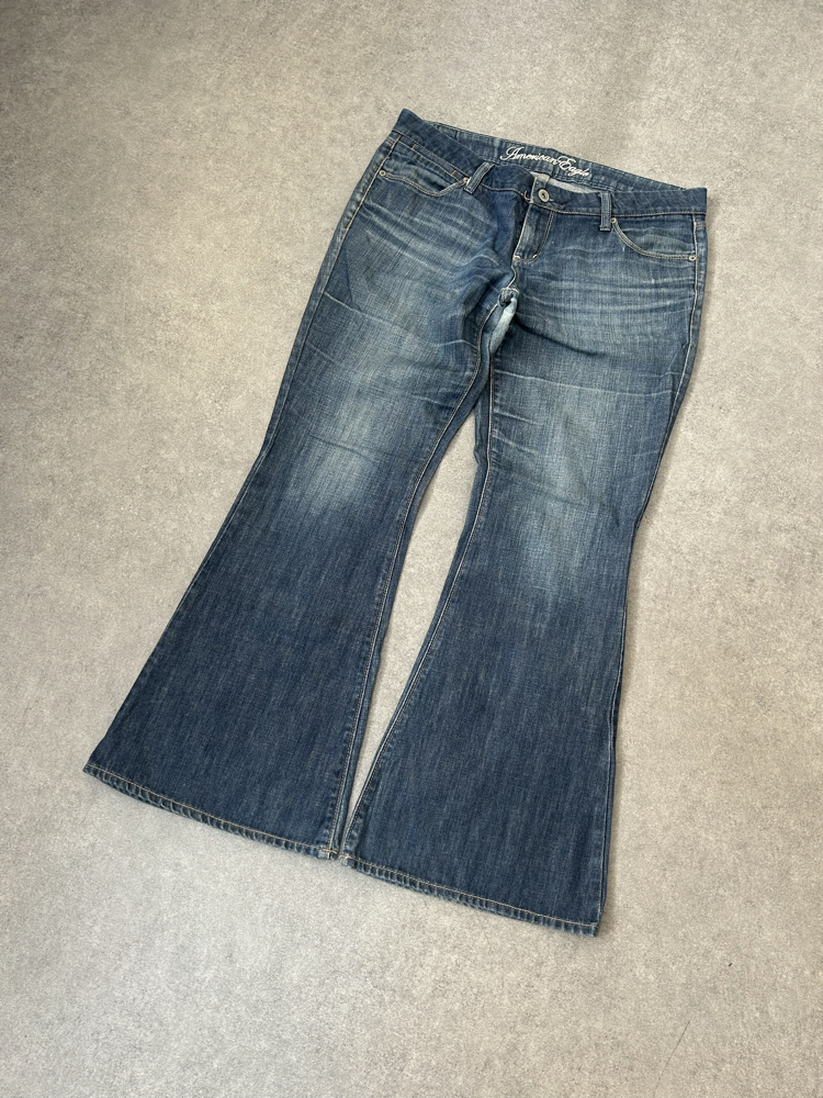 American Eagle Flared Jean