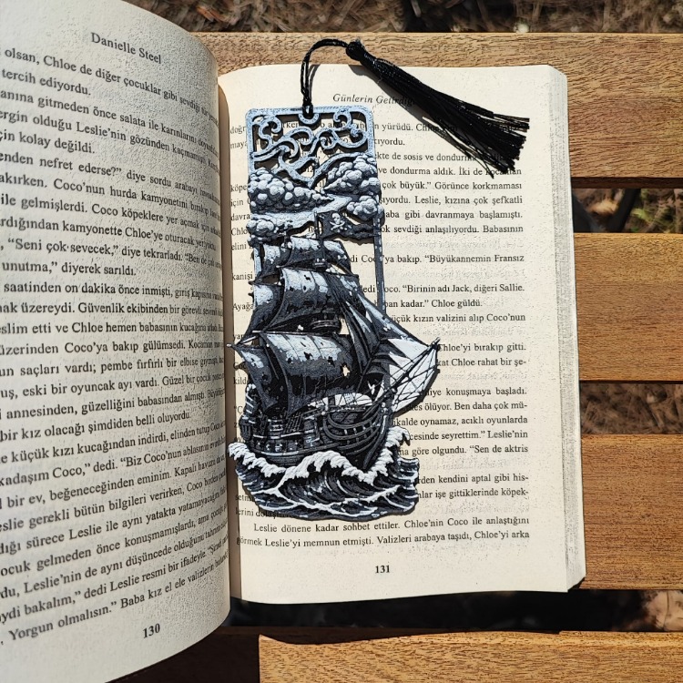 Tia Craft Korsan Gemisi Motifli 3D Kitap Ayracı Püsküllü Dekoratif Hediyelik