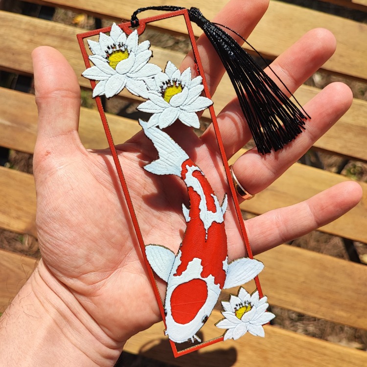 Tia Craft Koi Balığı ve Lotus Çiçeği Motifli 3D Kitap Ayracı Püsküllü Dekoratif Hediyelik