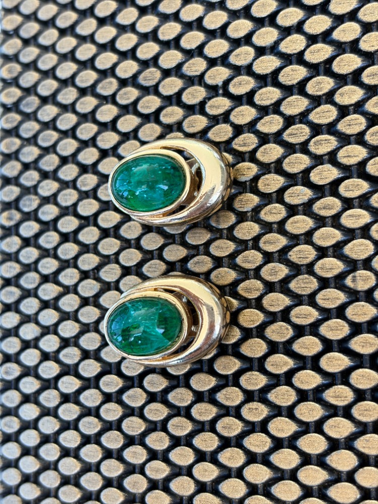 Vintage Grosse Küpe Emerald Green Cabochon