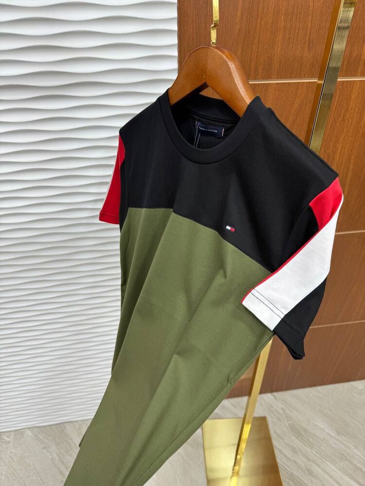 TOMMY HİLFİGER BİSİKLET YAKA TSHİRT 