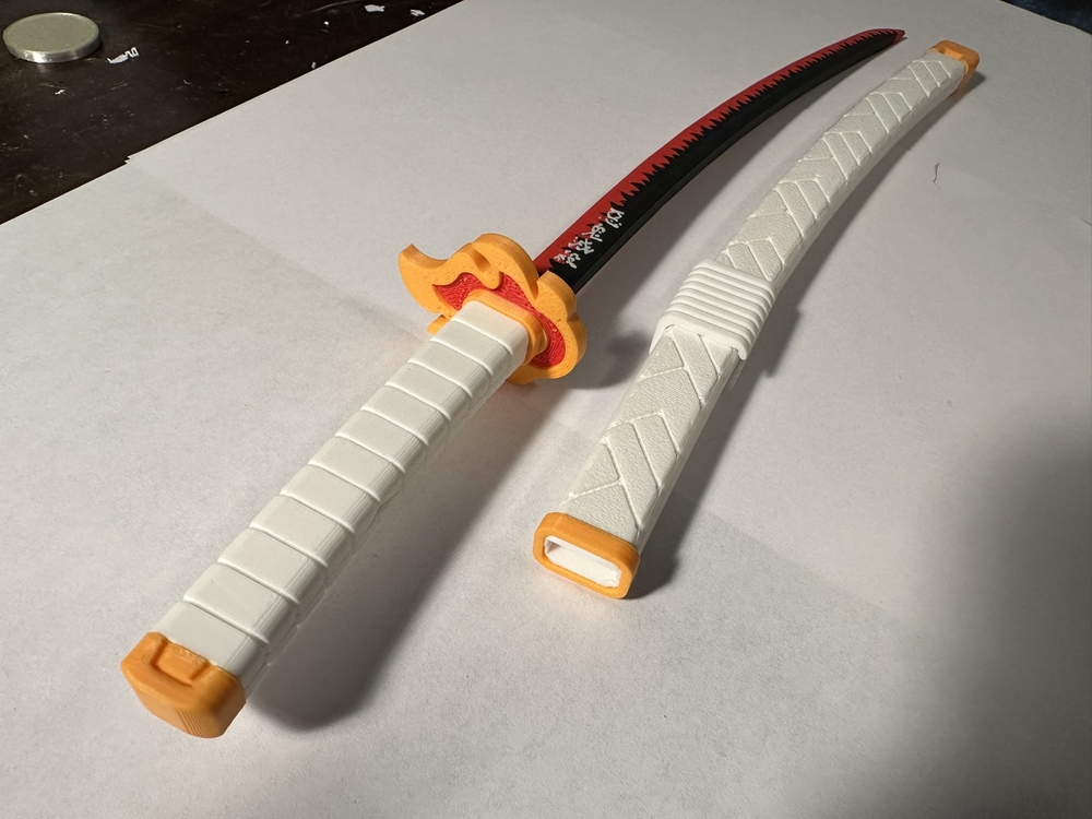 Demon Slayer - Rengoku Katana (32cm ve Yazılı)