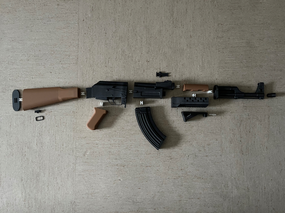 AK-47 Kalaşnikof (Keleş)