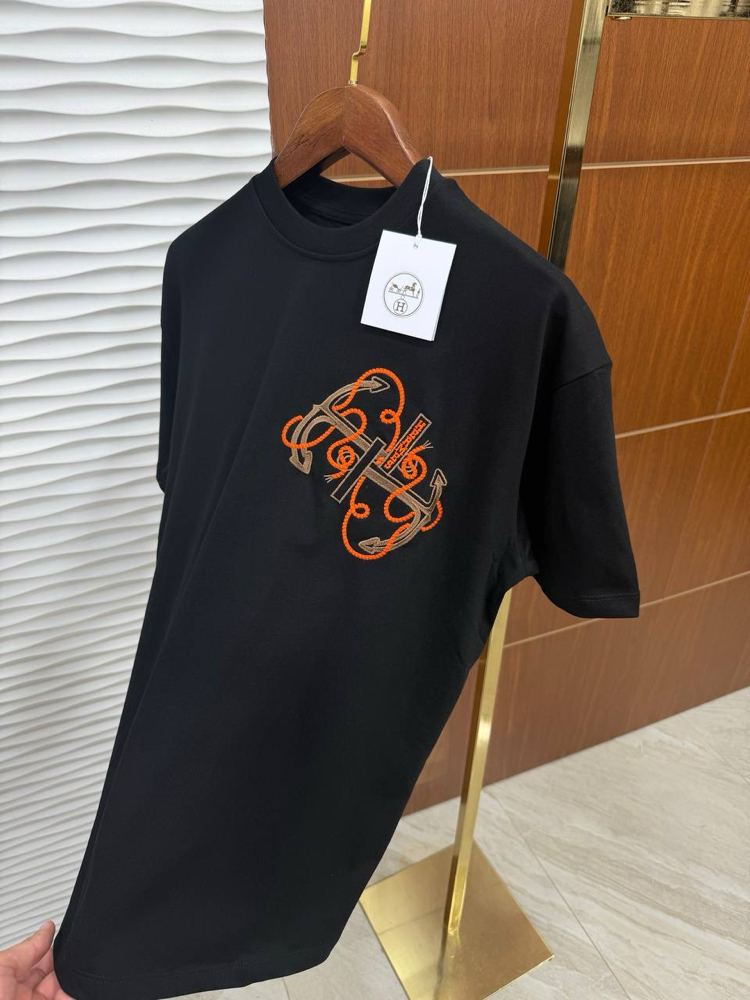 HERMES Nakış Detaylı Siyah Tişört