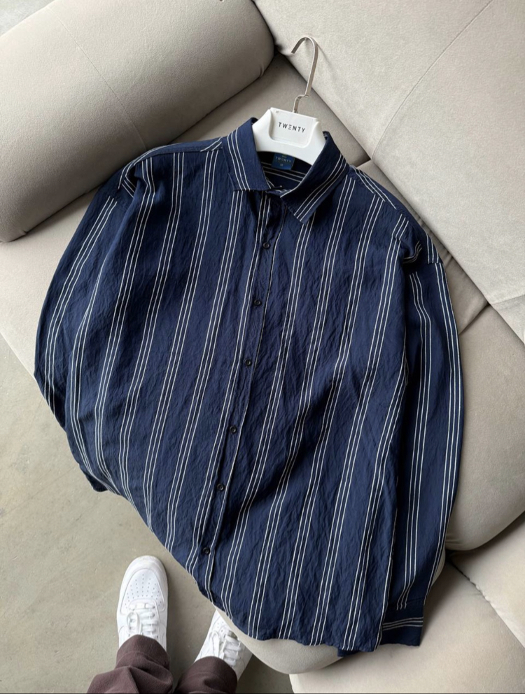 Çizgili oversize lacivert gömlek
