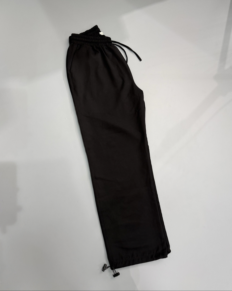 Siyah baggy paraşüt kumaş pantolon