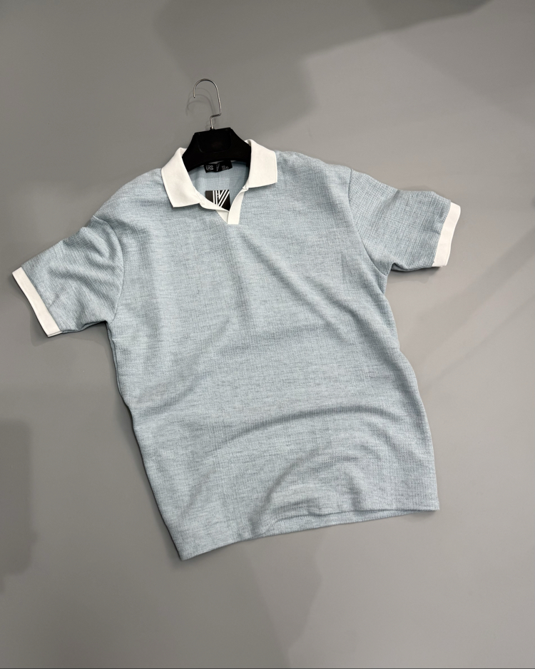 Açık mavi polo yaka