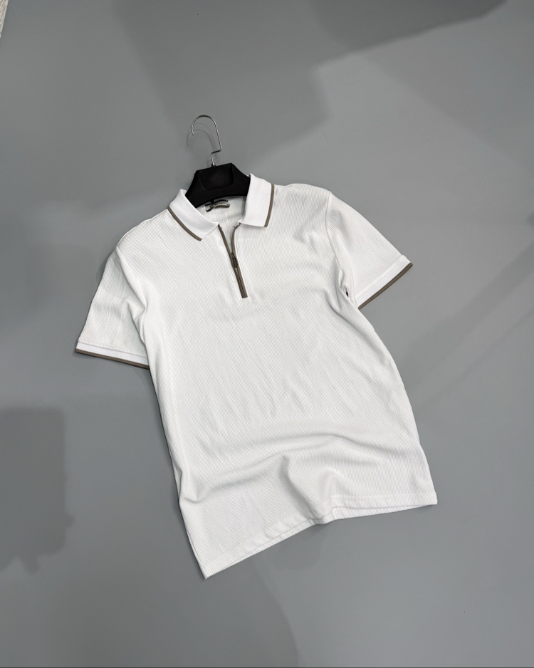 Beyaz fermuar polo yaka