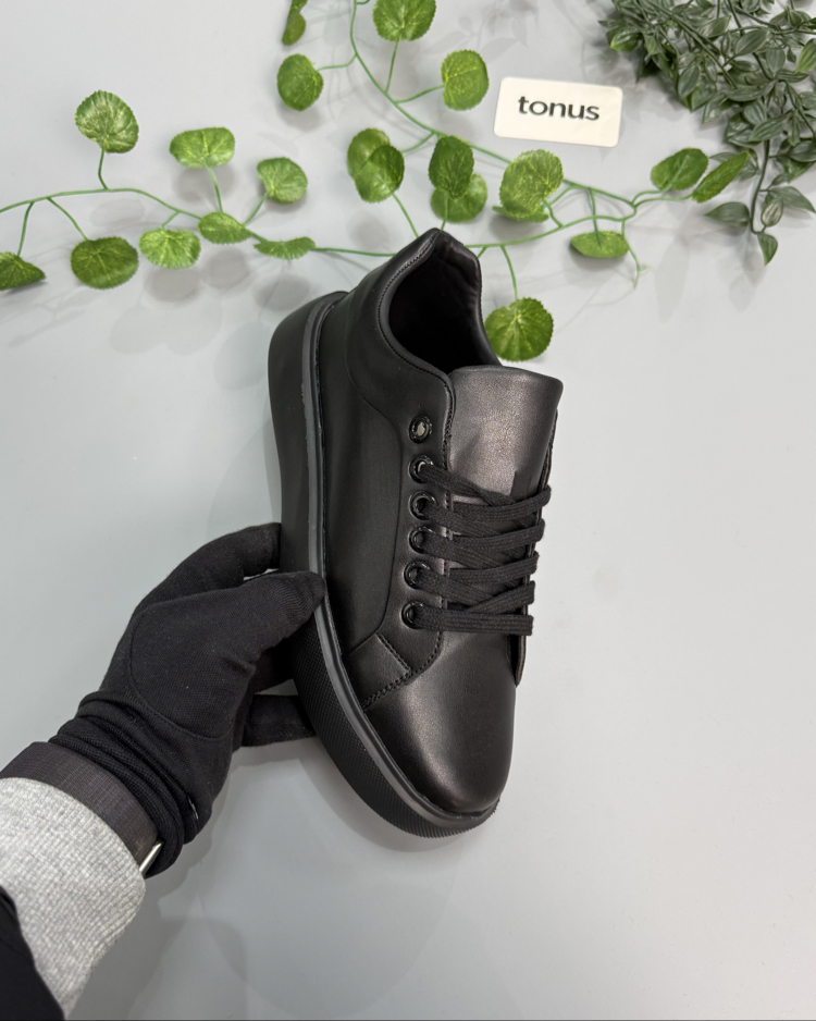 Siyah deri sneakers yüksek taban 