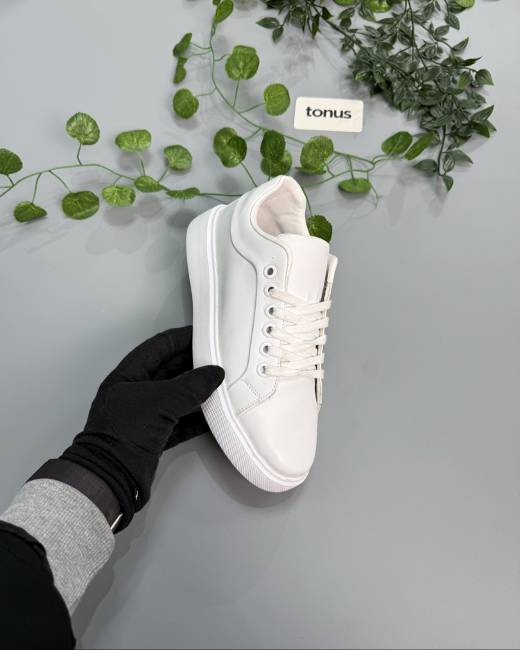 Beyaz deri sneakers yüksek taban 