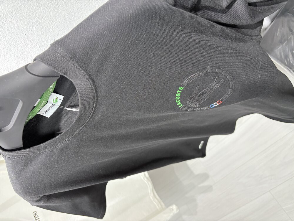 LACOSTE GÖĞÜS BASKILI T-shirt