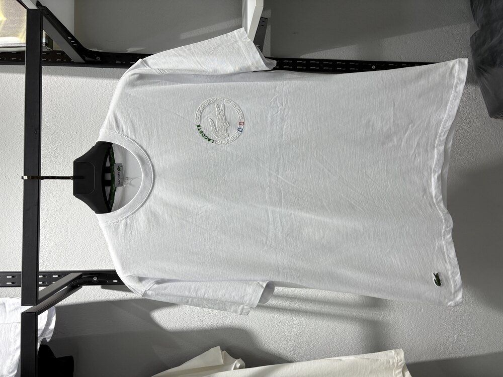 LACOSTE GÖĞÜS BASKILI T-shirt