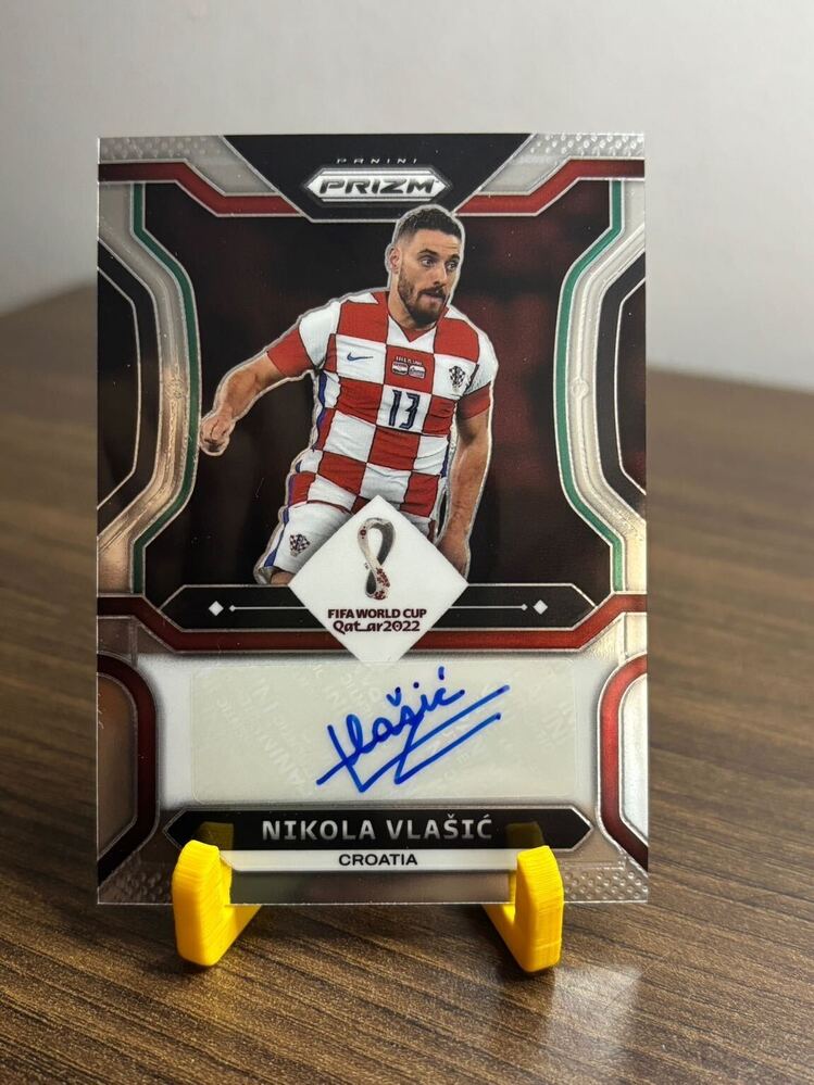 Nikola Vlasic 2022 Panini Prizm Otograf | Nadir İmza Kartı
