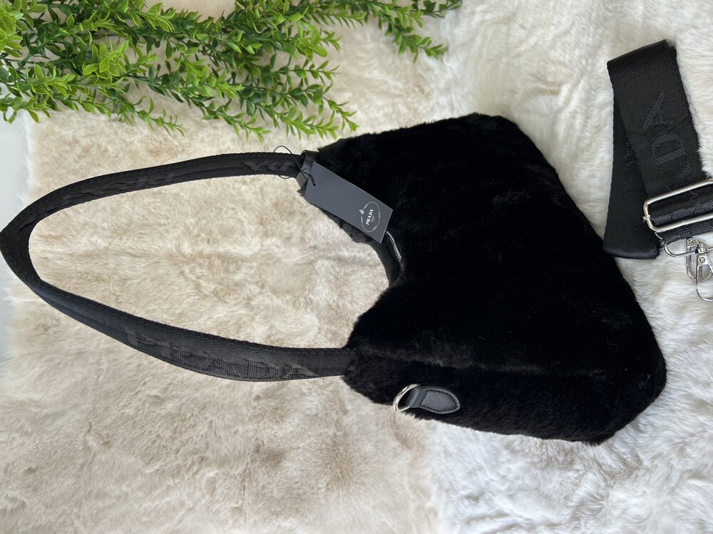 PRADA MİLANO