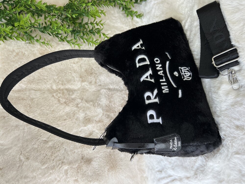 PRADA MİLANO