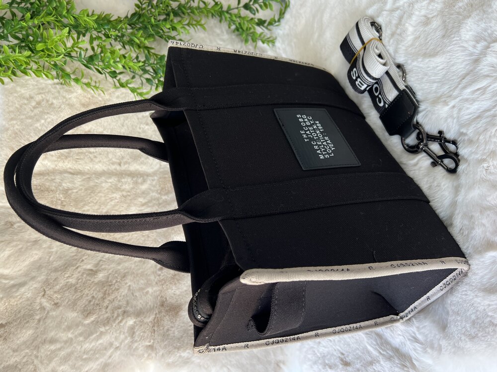 THE TOTEBAG MARC JACOBS