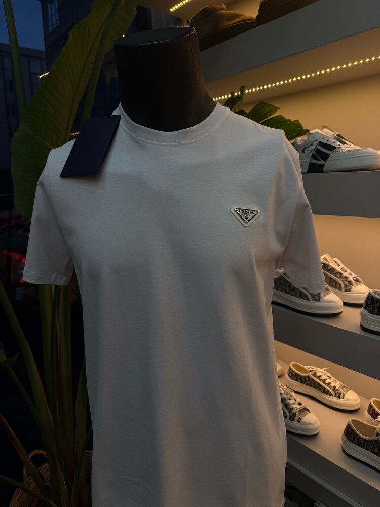 Prada Premium ‘Demir Logo’ Tişört