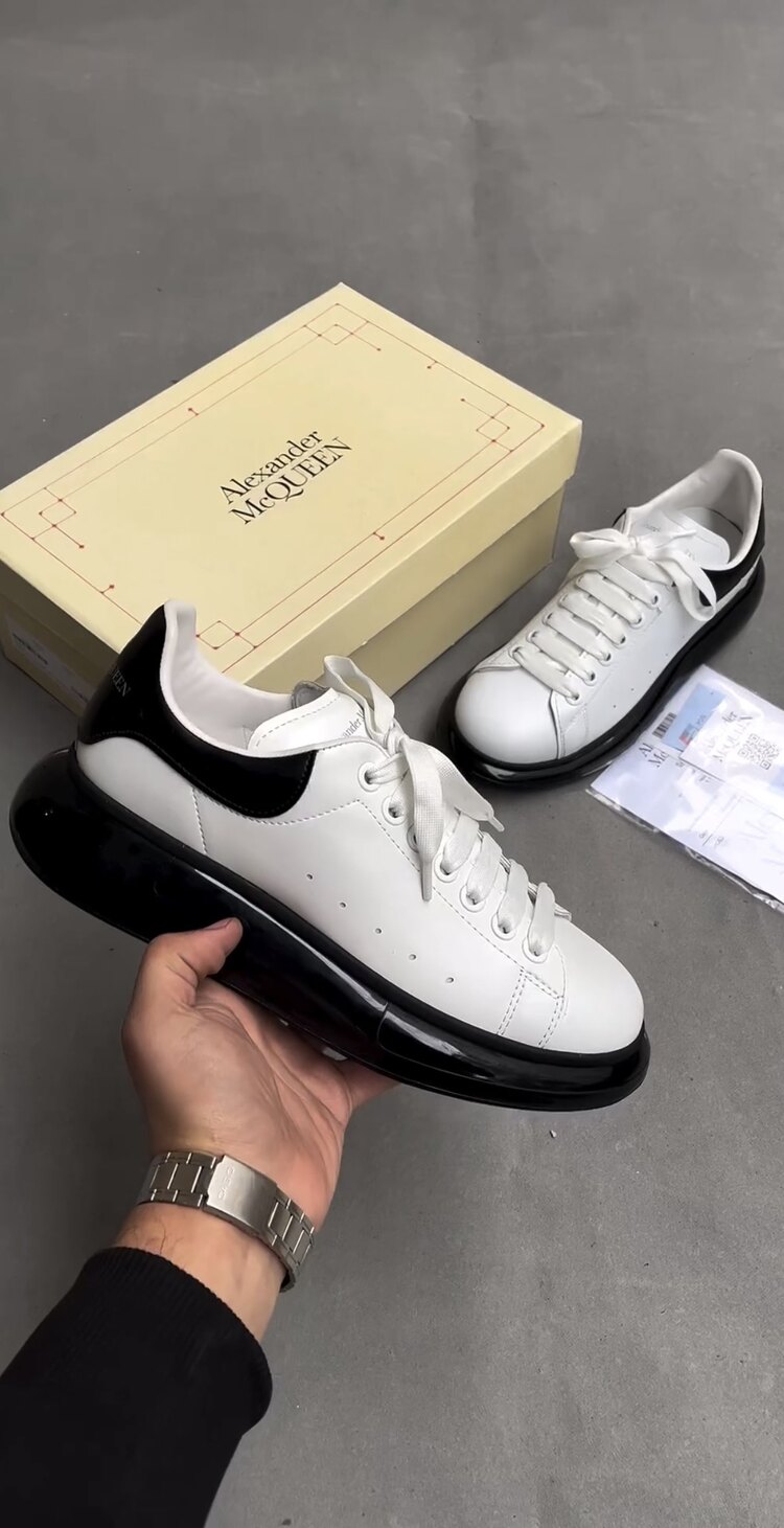 Alexander Mcqueen