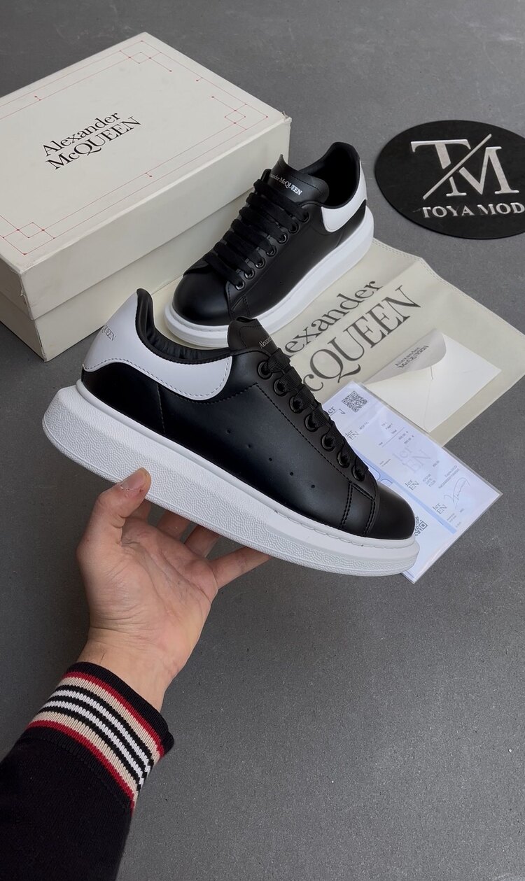 Alexander Mcqueen