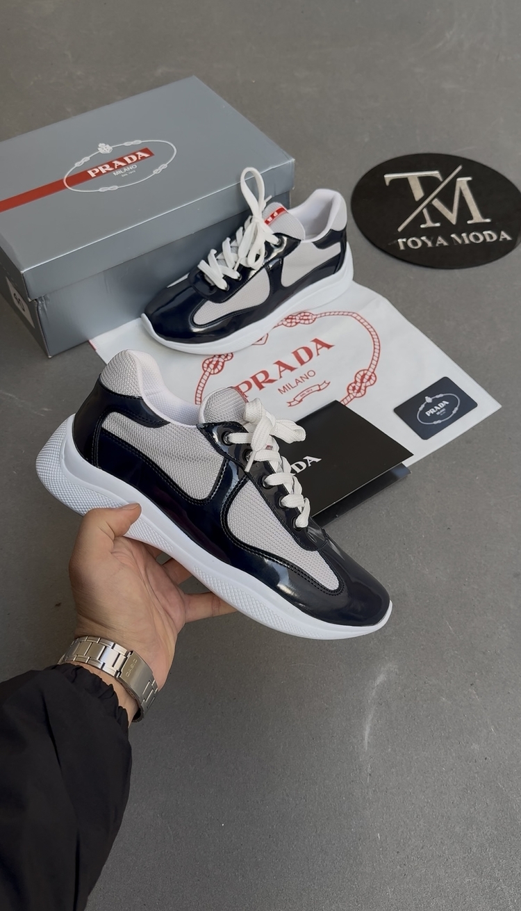 Prada Lacivert Yeni Sezon